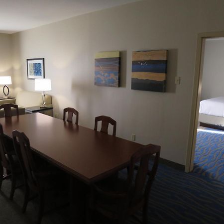 Holiday Inn Hotel & Suites Regina By Ihg Eksteriør bilde